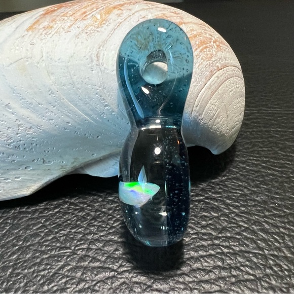 Transparent Blue Pendant with Opal - Picture 6 of 7